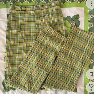 Vintage high waisted plaid trousers
